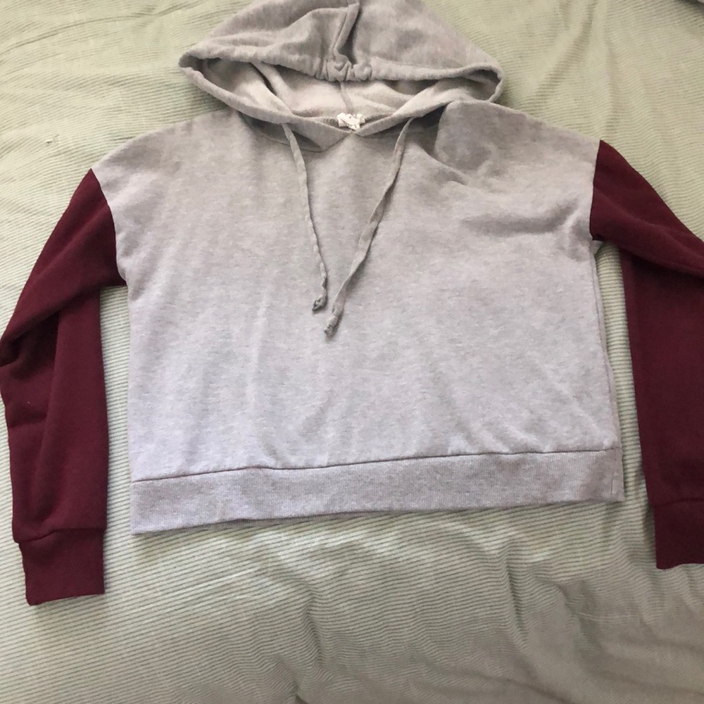 Women’s sweater / barley used